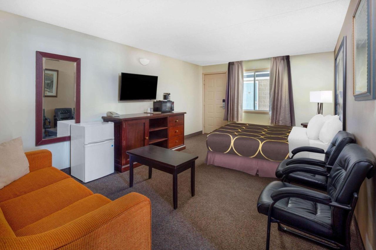 Super 8 By Wyndham Niagara Falls By The Falls Exterior foto