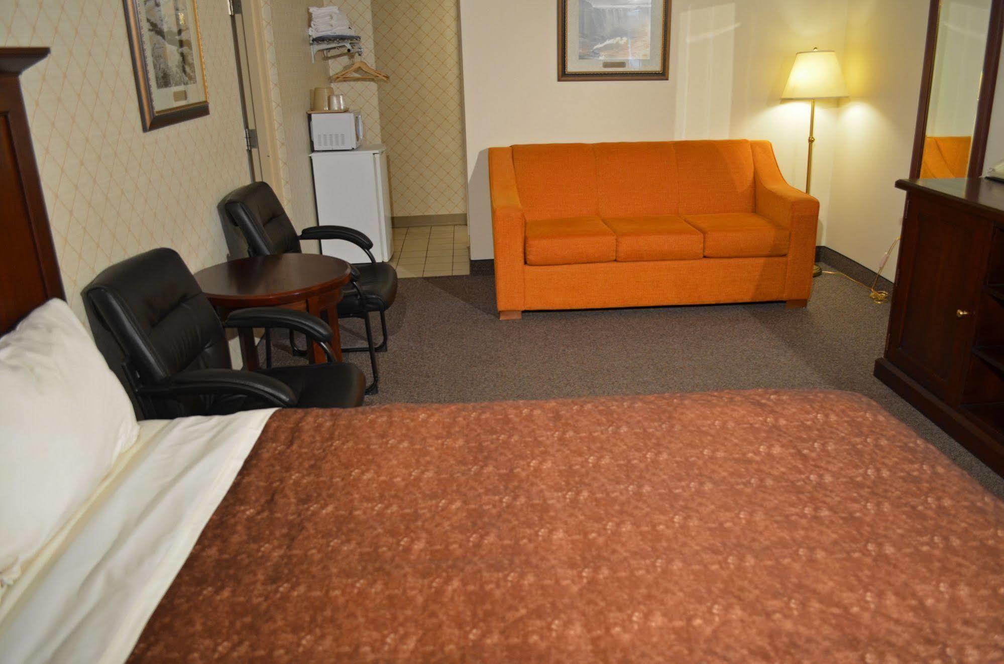 Super 8 By Wyndham Niagara Falls By The Falls Exterior foto